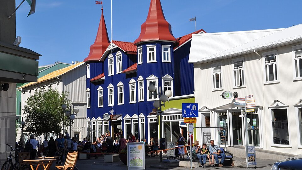 /images/r/akureyri-iceland-3/c960x540g0-122-1280-842/akureyri-iceland-3.jpg