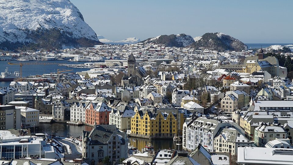 /images/r/alesund-norway-2/c960x540g0-63-1280-783/alesund-norway-2.jpg