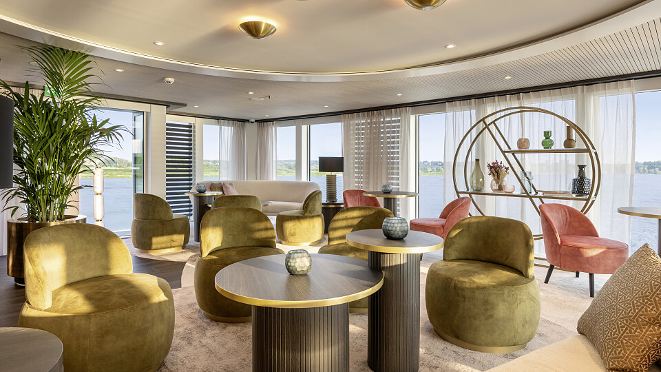 /images/r/amadeus-nova_-amadeus-club_lueftner-cruises_amadeus_tom-yasny/c960x540g1-470-6161-3936/amadeus-nova_-amadeus-club_lueftner-cruises_amadeus_tom-yasny.jpg