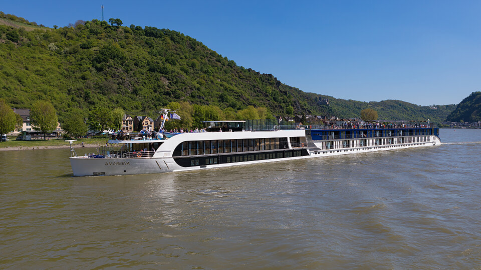 /images/r/amareina_exterior/c960x540g0-158-2000-1283/amareina_exterior.jpg