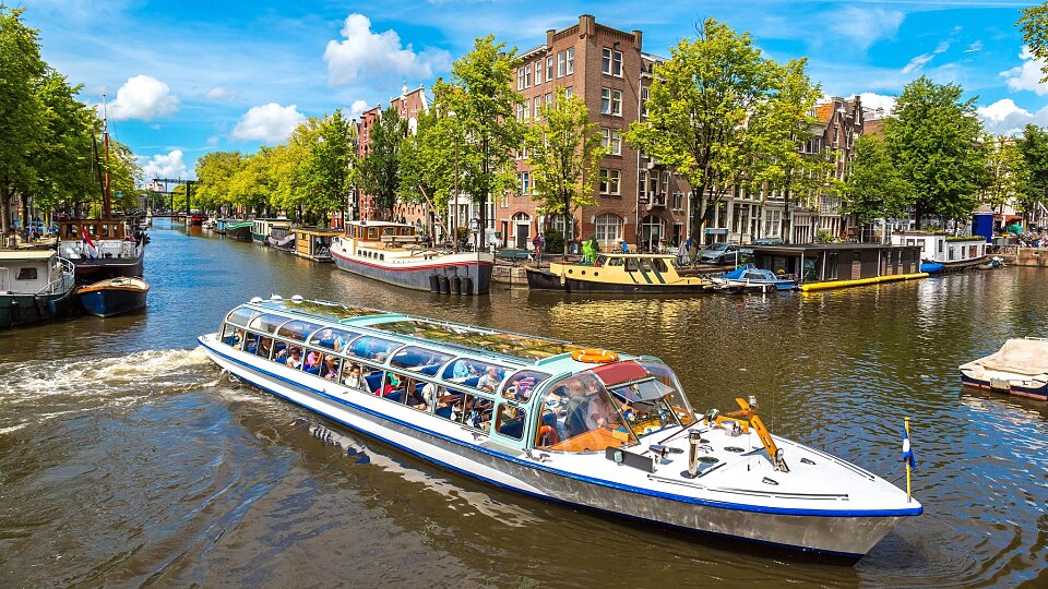 /images/r/amsterdam-canal_ama-1/c960x540g0-208-2048-1360/amsterdam-canal_ama-1.jpg