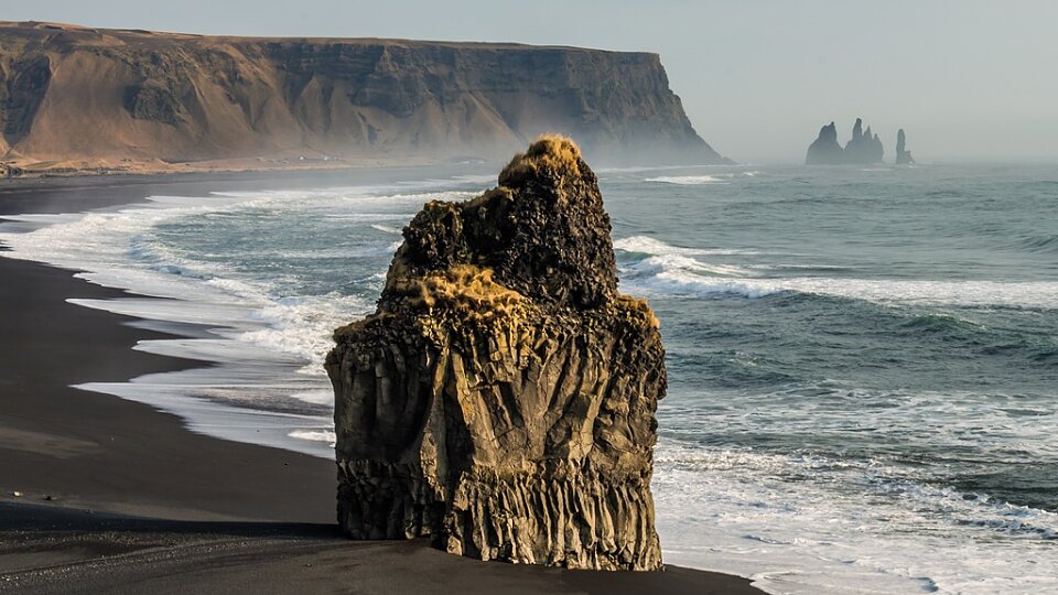 /images/r/black-san-beach-iceland/c960x540g47-124-1071-700/black-san-beach-iceland.jpg