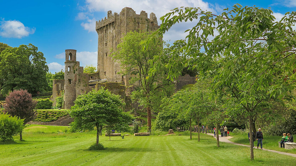 /images/r/blarney-castle-550111_1920-1-1/c960x540g62-0-1903-1036/blarney-castle-550111_1920-1-1.jpg