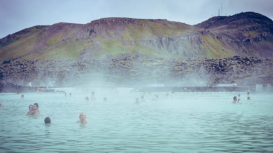 /images/r/blue-lagoon-iceland/c960x540g0-0-640-360/blue-lagoon-iceland.jpg