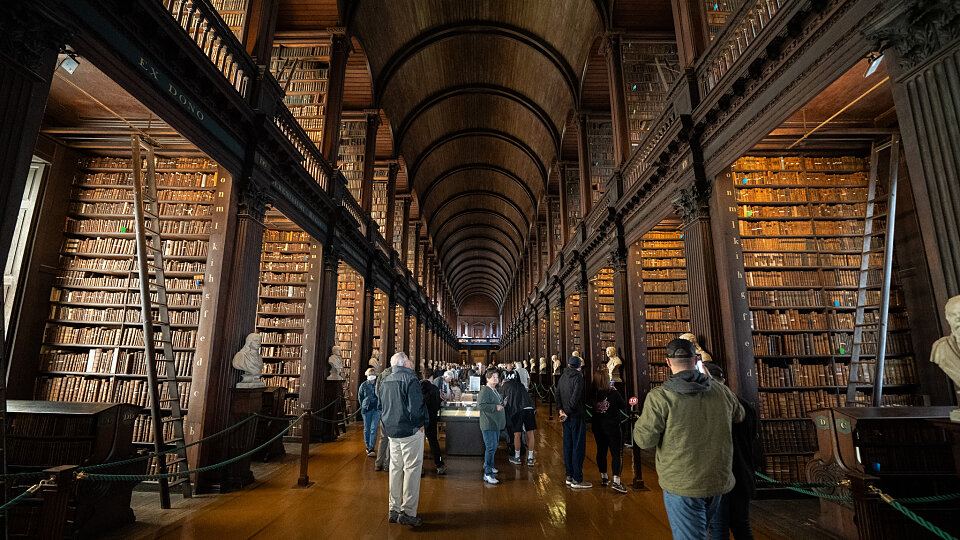 /images/r/book-of-kells_trinity-college_ireland/c960x540g0-13-2048-1165/book-of-kells_trinity-college_ireland.jpg