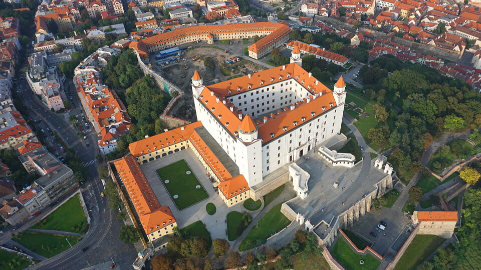 /images/r/bratislava/c960x540g0-77-1348-835/bratislava.jpg