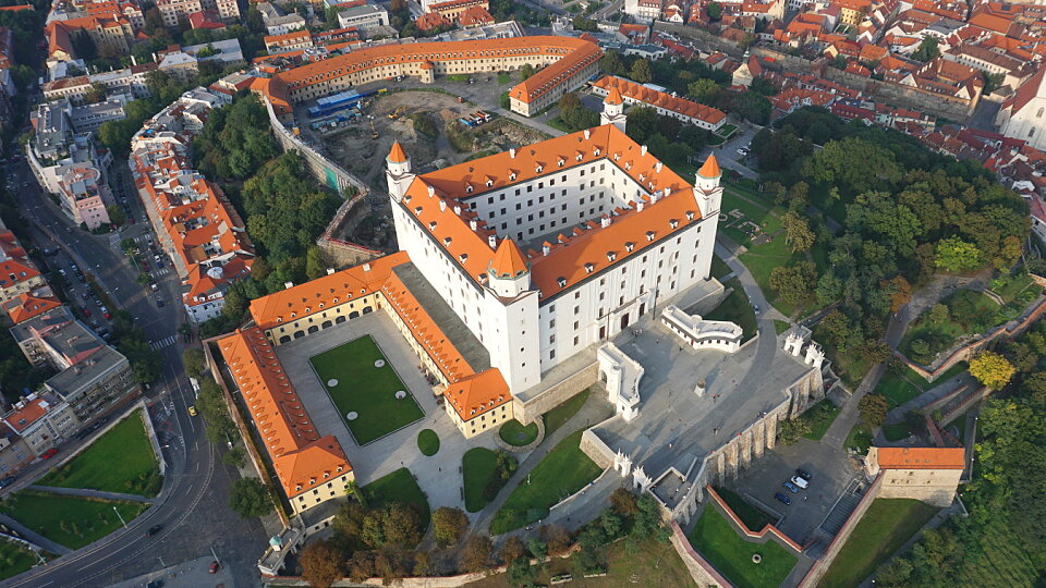 /images/r/bratislava/c960x540g39-93-1387-851/bratislava.jpg
