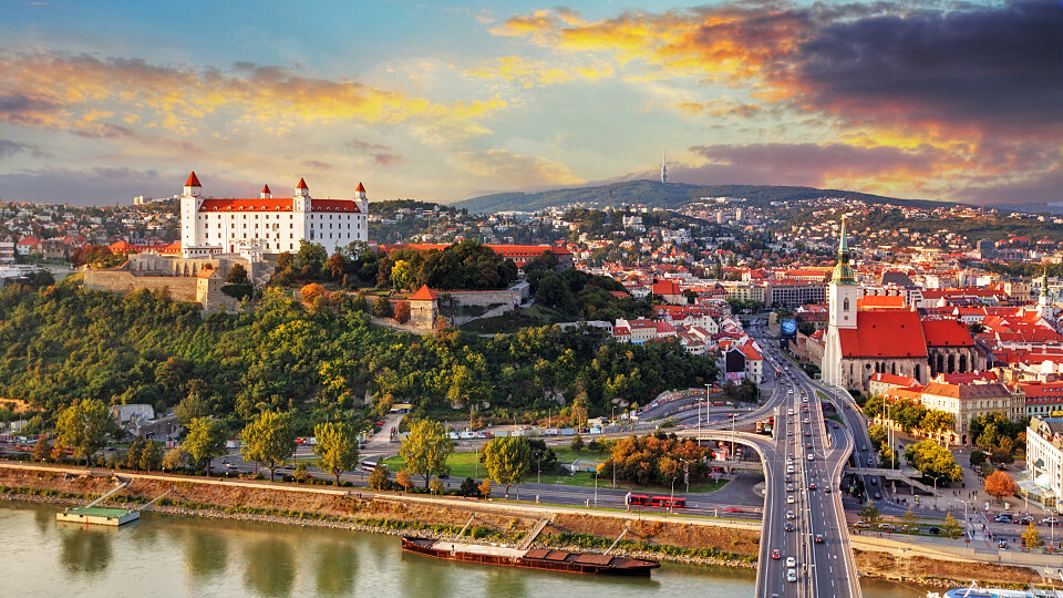 /images/r/bratislava_slovakia/c960x540g1-141-5614-3301/bratislava_slovakia.jpg
