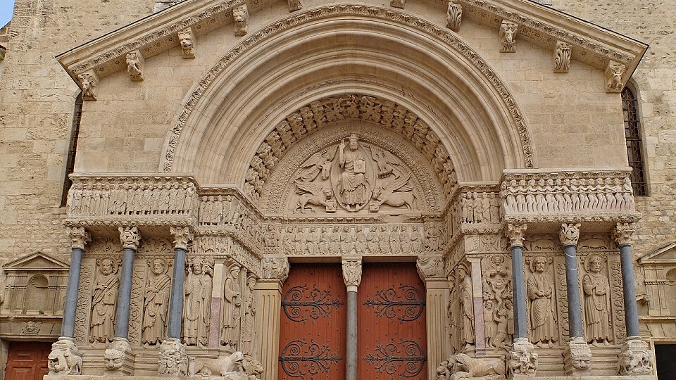 /images/r/cathedral-arles-france/c960x540g0-132-1280-852/cathedral-arles-france.jpg