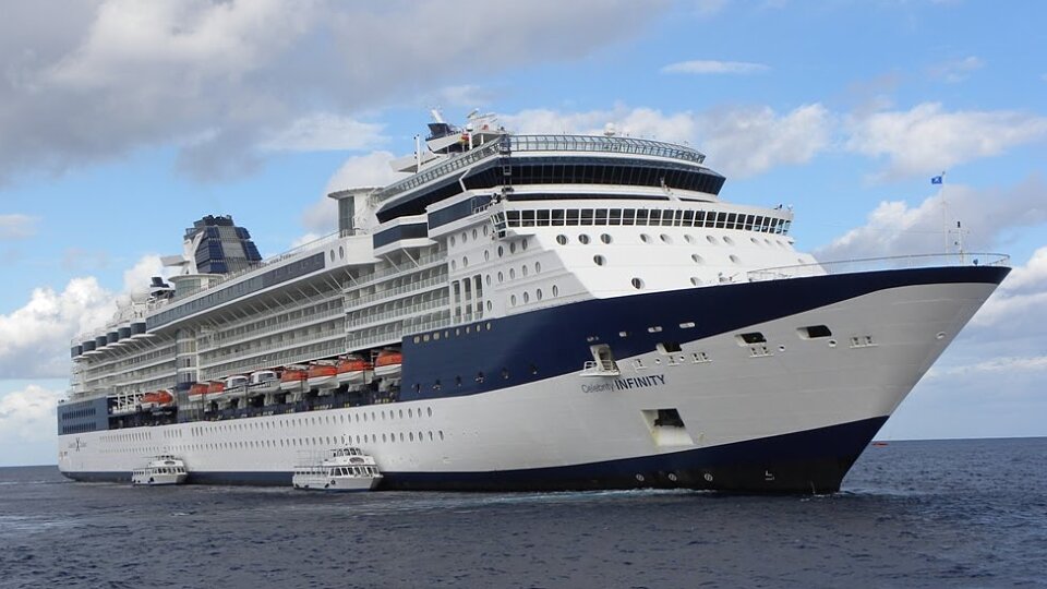 /images/r/celebrity_infinity/c960x540g49-75-1024-624/celebrity_infinity.jpg