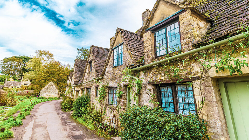 /images/r/cotswolds_3/c960x540g0-721-8192-5327/cotswolds_3.jpg