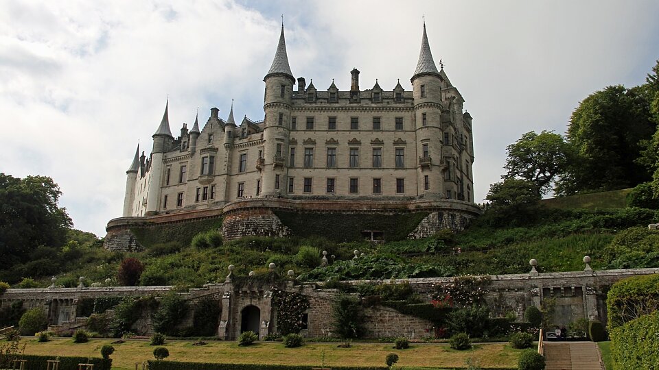 /images/r/dunrobin-castle-2659054_1280/c960x540g0-97-1279-817/dunrobin-castle-2659054_1280.jpg