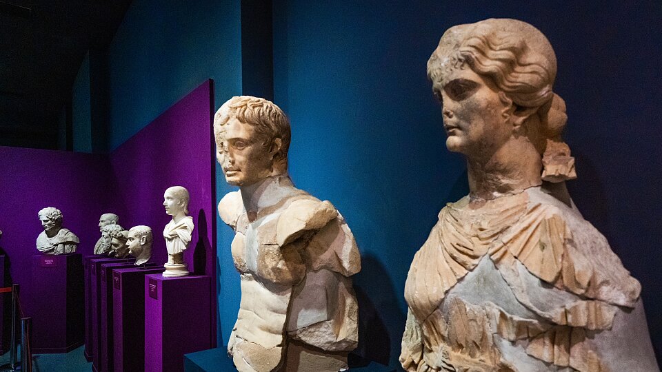 /images/r/ephesus-museum_1/c960x540g2-33-3000-1719/ephesus-museum_1.jpg