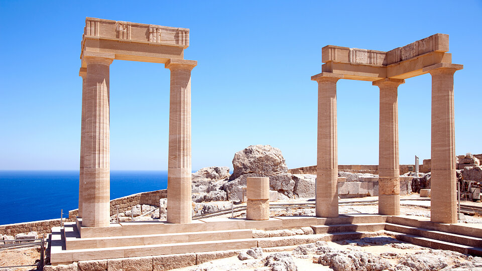 /images/r/greece-1/c960x540g0-37-3000-1725/greece-1.jpg