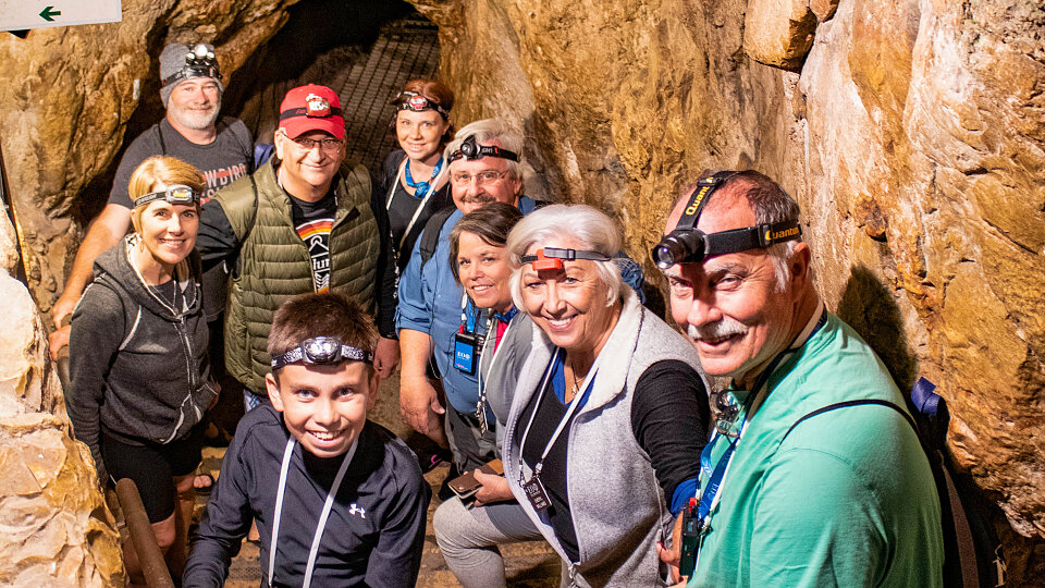 /images/r/hezekiah-s-tunnel-edited/c960x540g0-1875-4000-4125/hezekiah-s-tunnel-edited.jpg