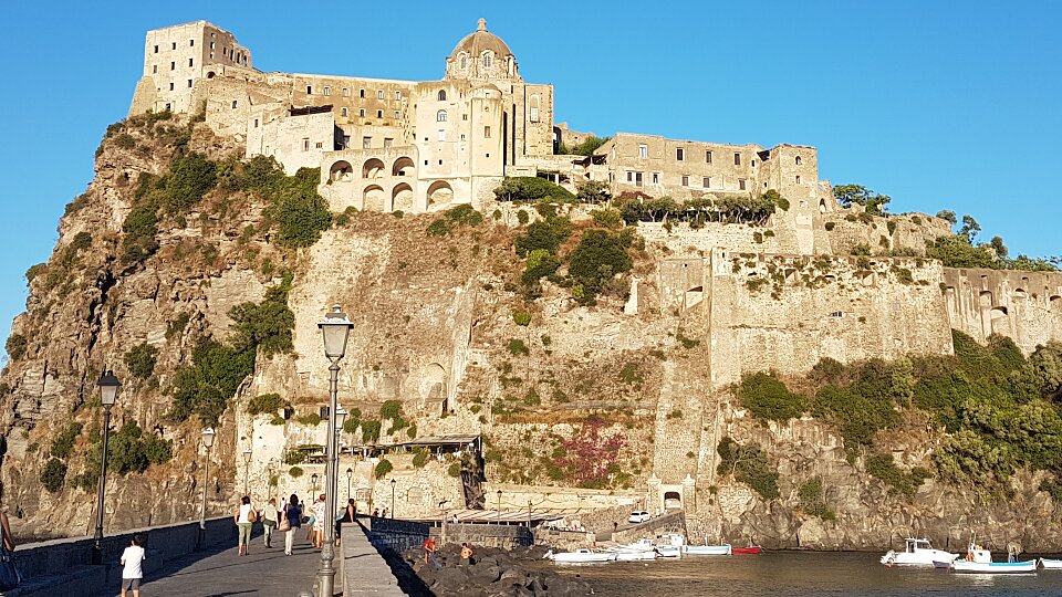 /images/r/ischia-2329212/c960x540g0-662-4030-2930/ischia-2329212.jpg