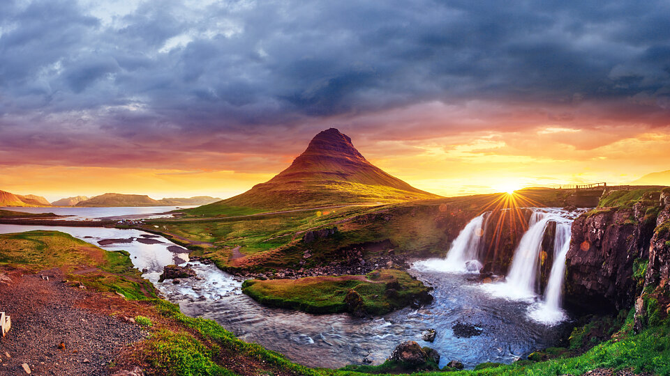 /images/r/kirkjufell-mountain_iceland-1/c960x540g0-135-5000-2946/kirkjufell-mountain_iceland-1.jpg