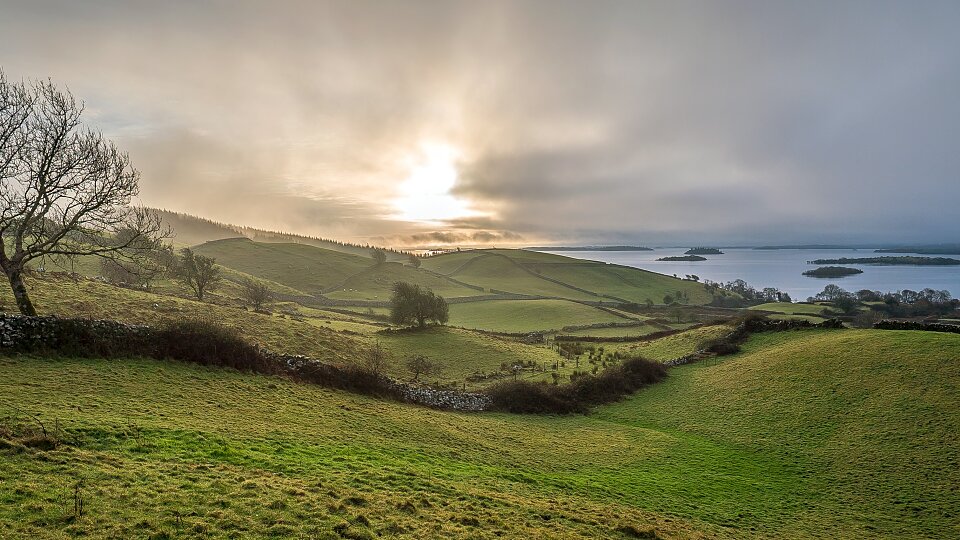 /images/r/lough-corrib-sunrise/c960x540g591-0-3614-1700/lough-corrib-sunrise.jpg