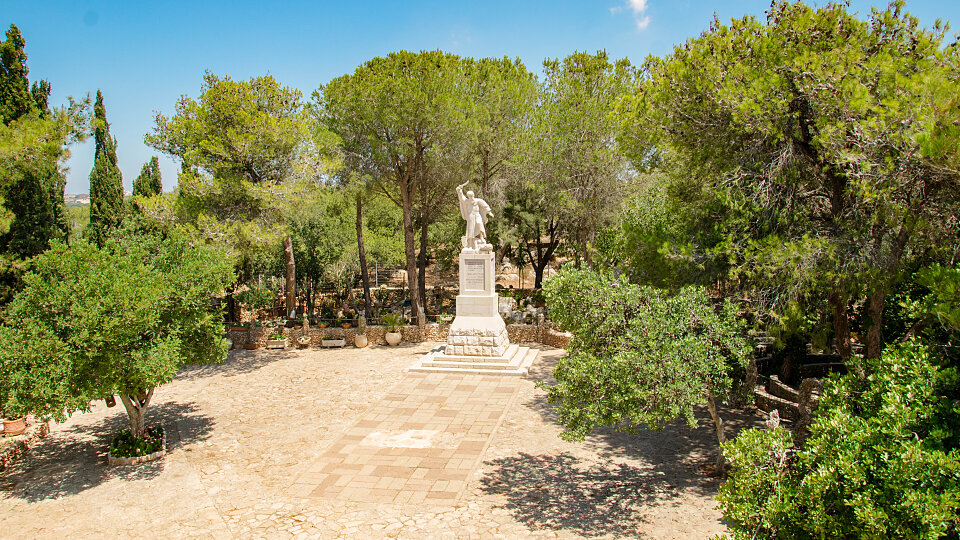 /images/r/mount-carmel-1/c960x540g0-292-4927-3064/mount-carmel-1.jpg