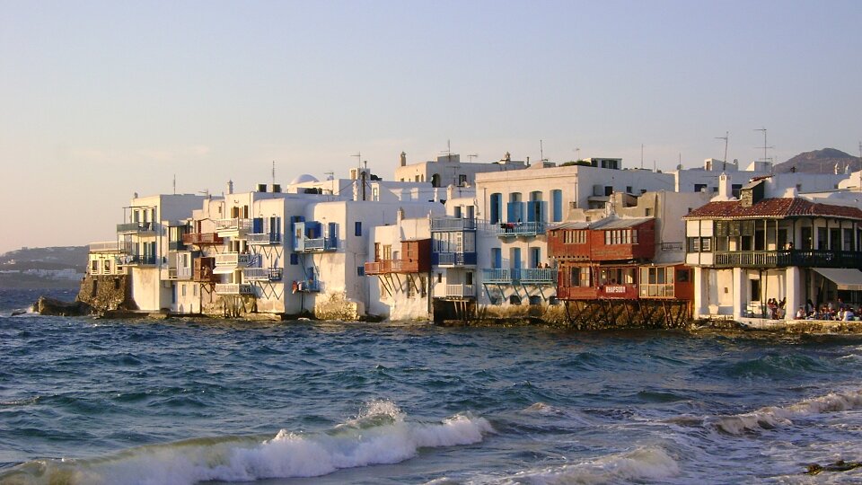 /images/r/mykonos_village-1/c960x540g2-66-1995-1187/mykonos_village-1.jpg