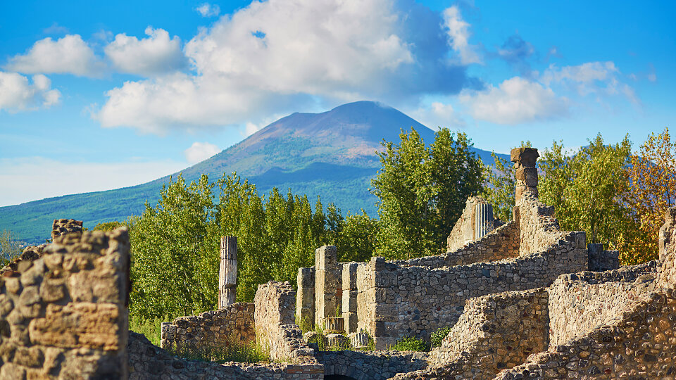 /images/r/pompeii/c960x540g0-242-4666-2868/pompeii.jpg