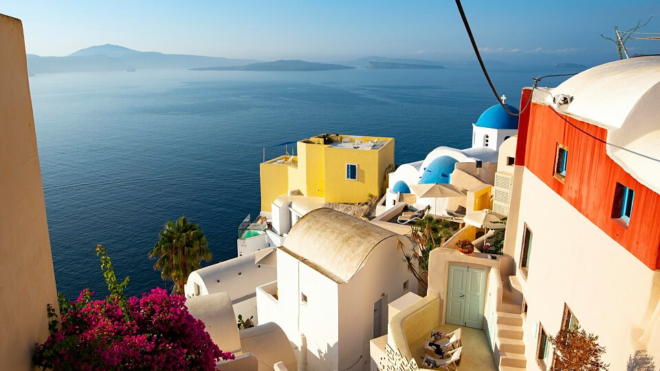 /images/r/santorini-oia-greece/c960x540g0-203-1920-1282/santorini-oia-greece.jpg