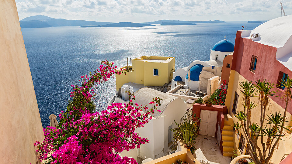/images/r/santorini_greece_6/c960x540g0-66-5646-3241/santorini_greece_6.jpg