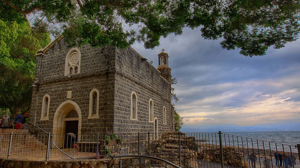 /images/r/the-church-of-the-primacy-of-st-peter-israel/c960x540g0-0-2047-1152/the-church-of-the-primacy-of-st-peter-israel.jpg
