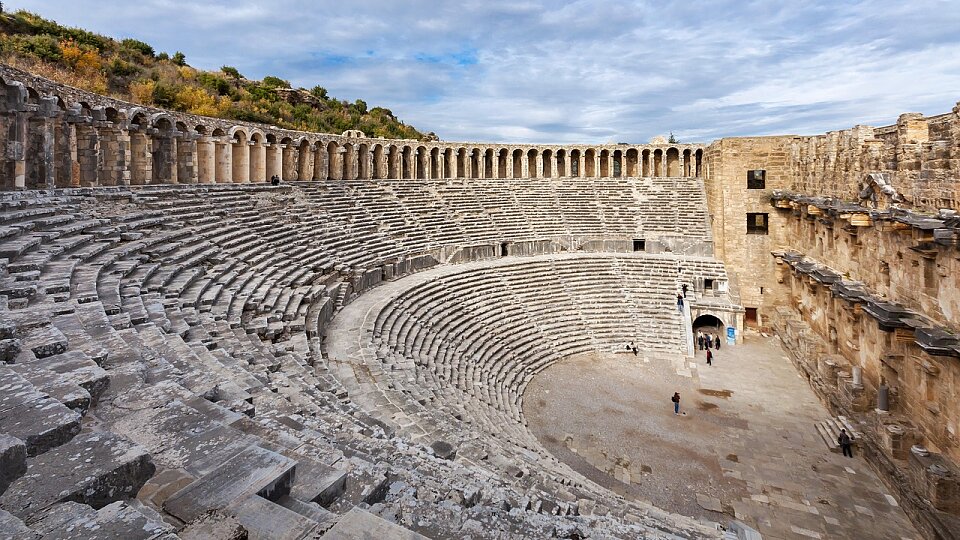 /images/r/turkey-6206912_1280/c960x540g0-128-1280-848/turkey-6206912_1280.jpg