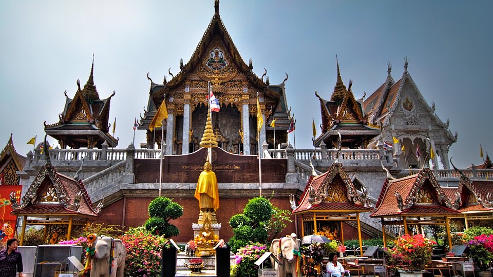 /images/r/wat-hua-lamphong-samyan-market-thailand/c960x540g104-69-1273-726/wat-hua-lamphong-samyan-market-thailand.jpg