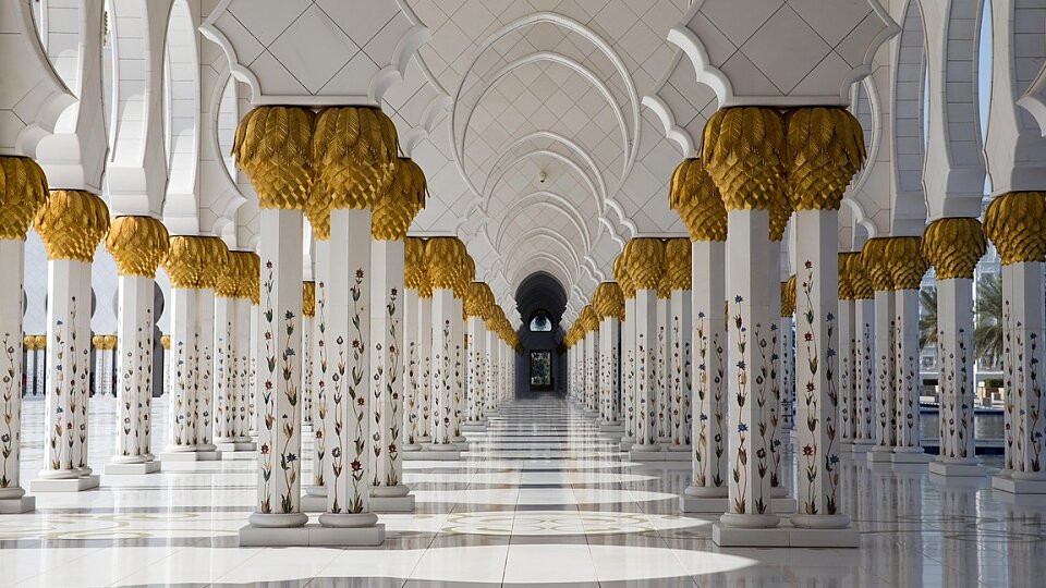 /images/r/abu-dhabi-mosque-6767422_1280/c960x540g51-136-1203-784/abu-dhabi-mosque-6767422_1280.jpg