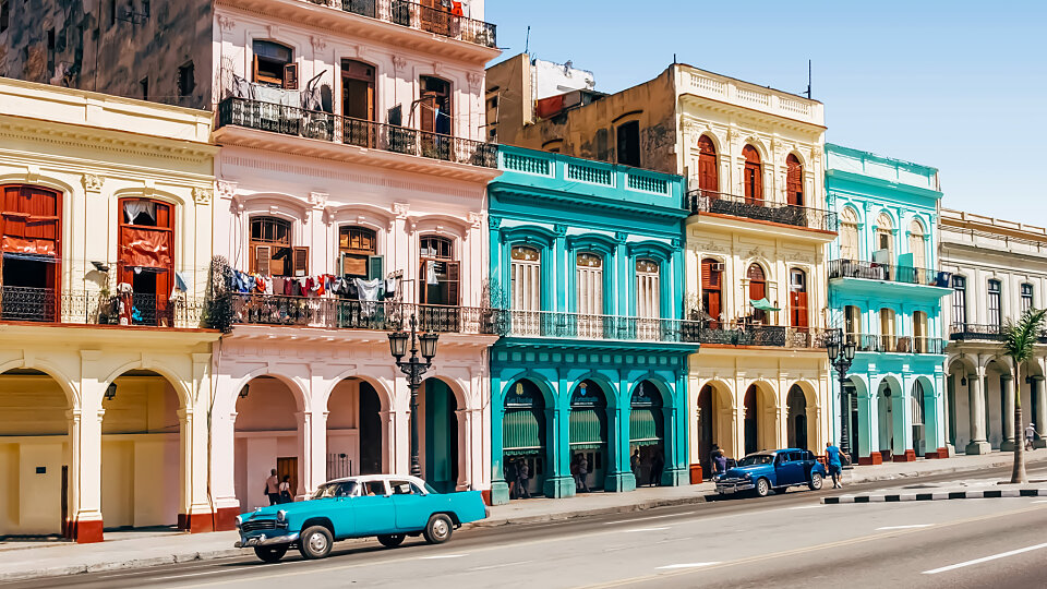 /images/r/havana-cuba-downtown-street-2/c960x540g0-436-2048-1588/havana-cuba-downtown-street-2.jpg