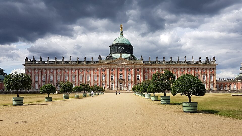 /images/r/potsdam-neues-palais-aka-new-palace/c960x540g8-0-1160-648/potsdam-neues-palais-aka-new-palace.jpg