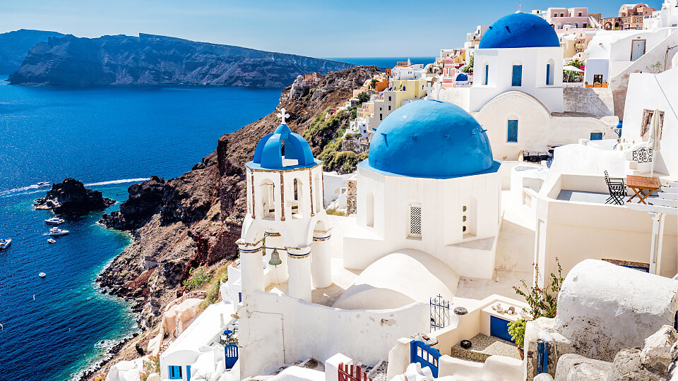/images/r/santorini_greece_3/c960x540g0-0-5000-2813/santorini_greece_3.jpg