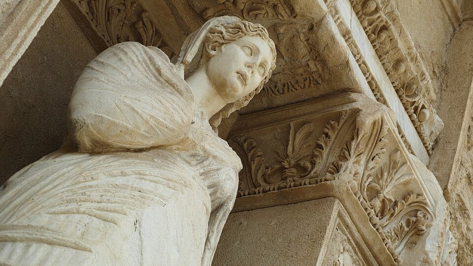 /images/r/sculpture-2864062_1280/c960x540g0-33-1280-753/sculpture-2864062_1280.jpg